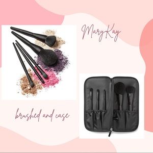 Mary Kay- Essential Brush Collection